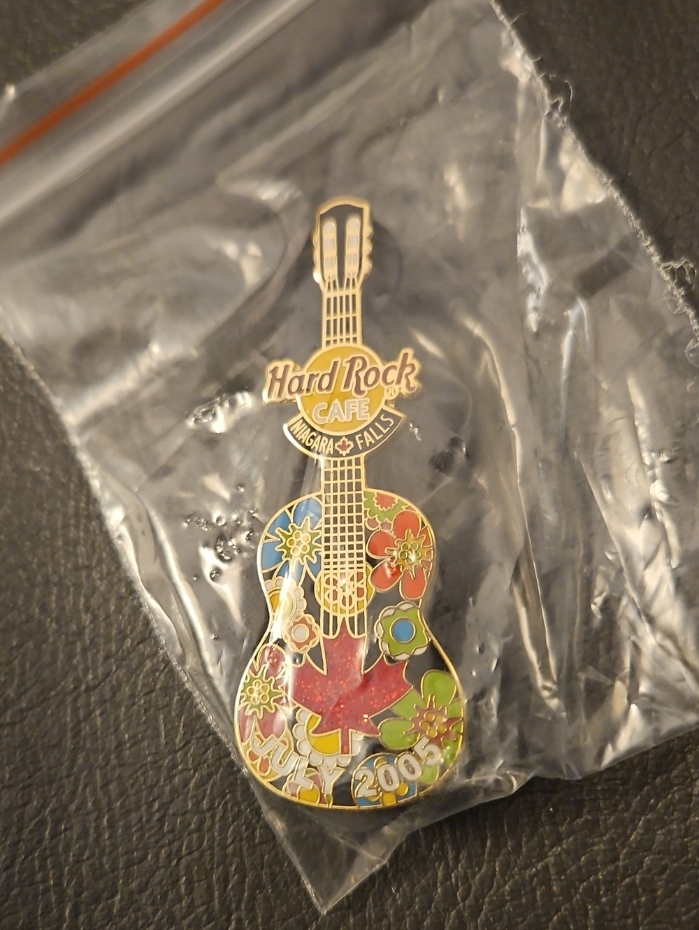 Hard Rock Cafe Niagara Falls Guitar Pin